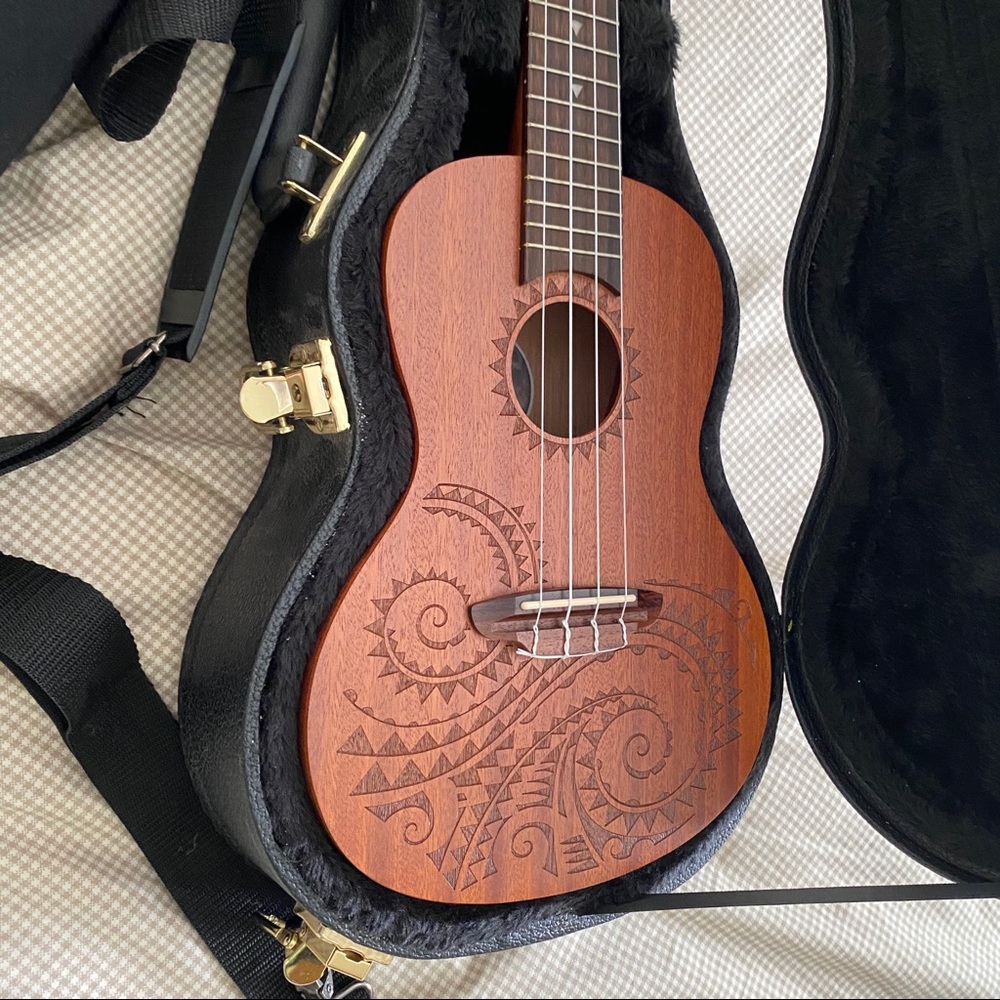 Tattoo Luna Guitars ukulele